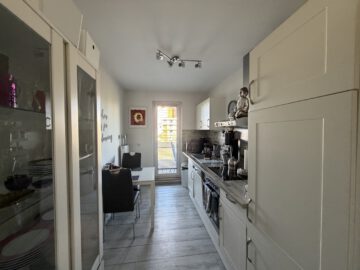 #IMMOTIONAL HELLE 2-ZIMMER-WOHNUNG IN GEESTEMÜNDE - Küche