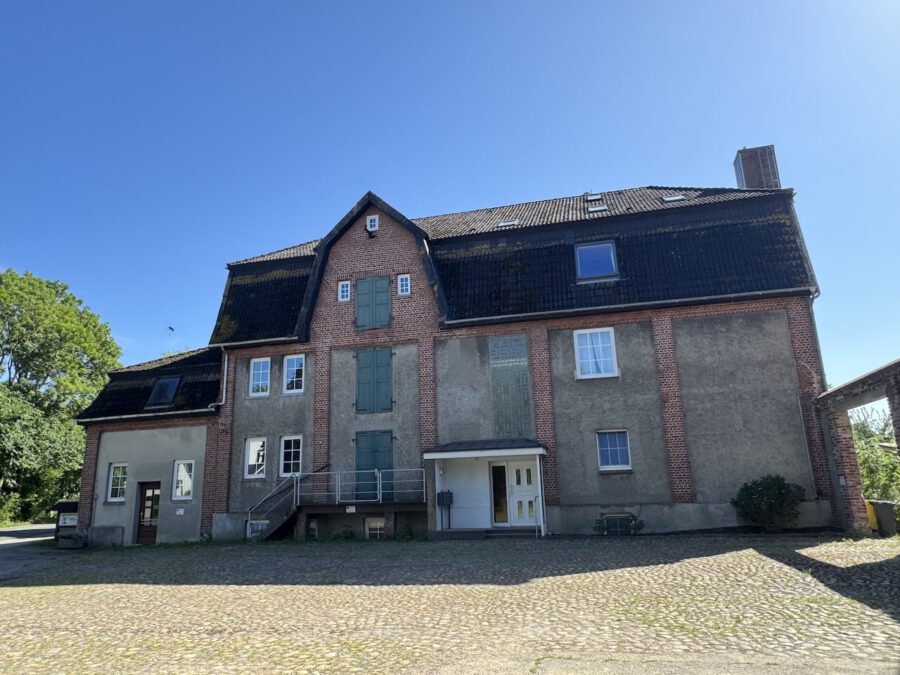 #IMMOTIONAL KAPITALANLAGE IN WREMEN AN DER NORDSEEKÜSTE - Vorderansicht Haupthaus