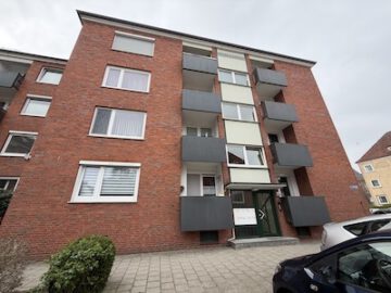 #IMMOTIONAL RENOVIERTE 3-ZIMMER-WOHNUNG IN ZENTRALER LAGE, 27570 Bremerhaven / Geestemünde, Etagenwohnung