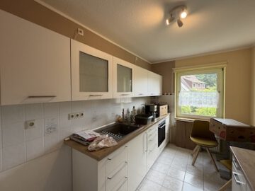 #IMMOTIONAL GERÄUMIGE 3-ZIMMER-MIETWOHNUNG IN BAD BEDERKESA - Küche mit Küchenzeile