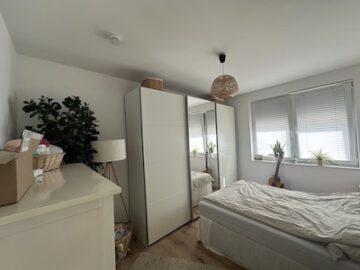 #IMMOTIONAL HELLE 3-ZIMMER-WOHNUNG MIT TERRASSE UND GARTEN IN LANGEN - Schlafzimmmer