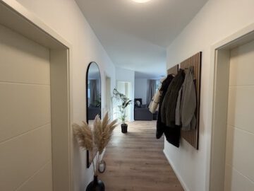 #IMMOTIONAL - HELLE 3-ZIMMER-WOHNUNG MIT TERRASSE UND GARTEN IN LANGEN - Flur