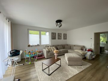 #IMMOTIONAL ERDGESCHOSS-WOHNUNG MIT GARTENBEREICH NÄHE SPECKENBÜTTELER PARK - Wohnzimmer