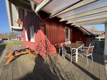#IMMOTIONAL - WUNDERSCHÖNES FERIENHAUS DIREKT AM KREIDESEE IN HEMMOOR - Terrassenbereich
