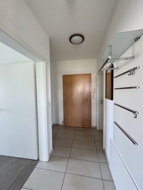 #IMMOTIONAL - MODERNE BARRIEREARME 2-ZIMMER-WOHNUNG MIT BALKON IN BAD BEDERKESA - Flur