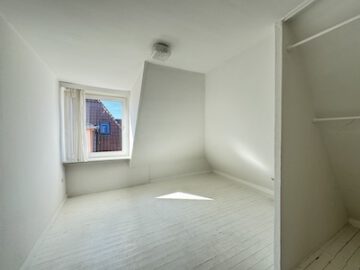 #IMMOTIONAL CHARMANTE DACHGESCHOSS-WOHNUNG IM HERZEN VON BREMERHAVEN - Schlafzimmer